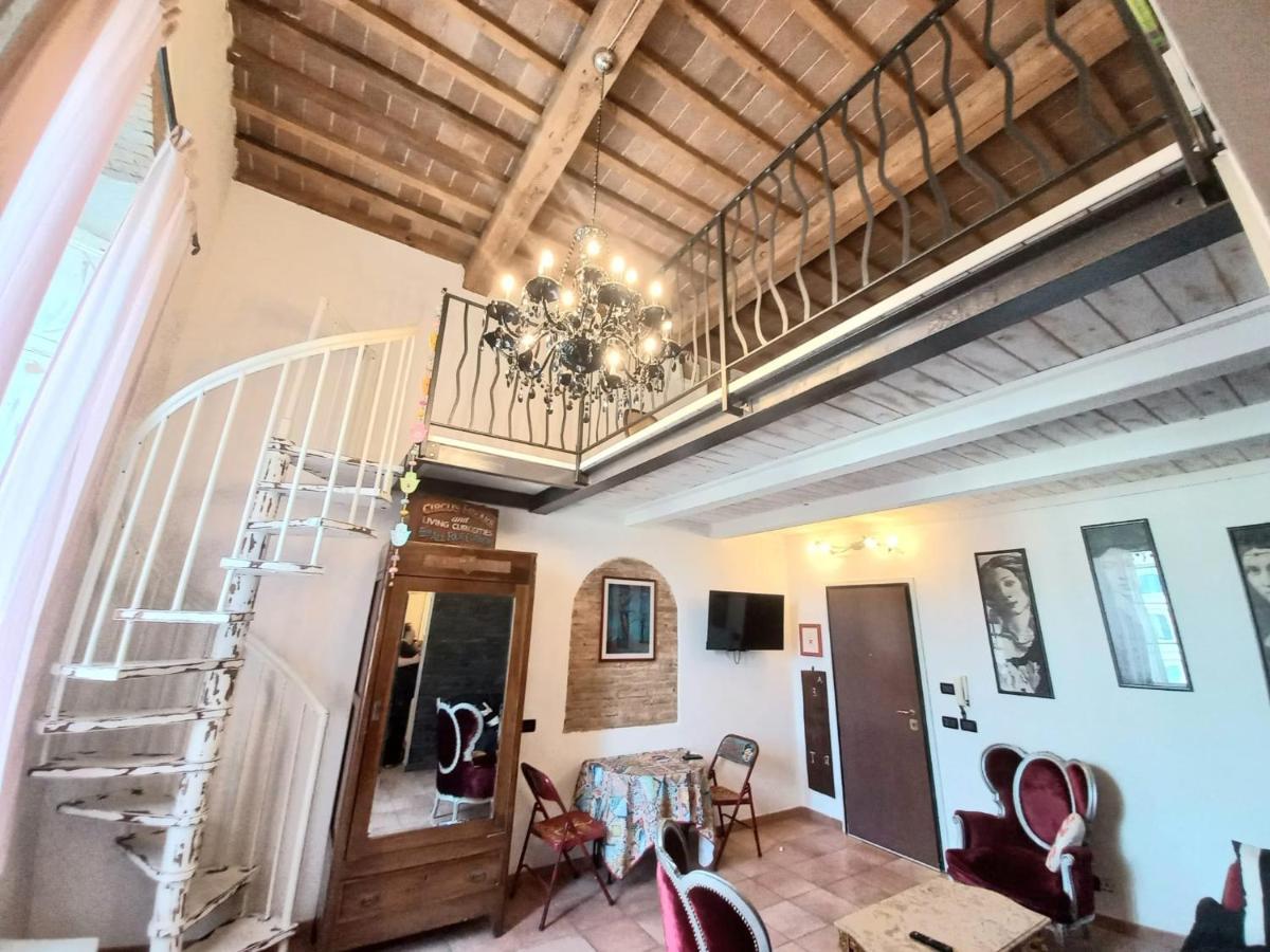 L'Ora Delle Streghe B&B Centralissimo Livorno Kültér fotó