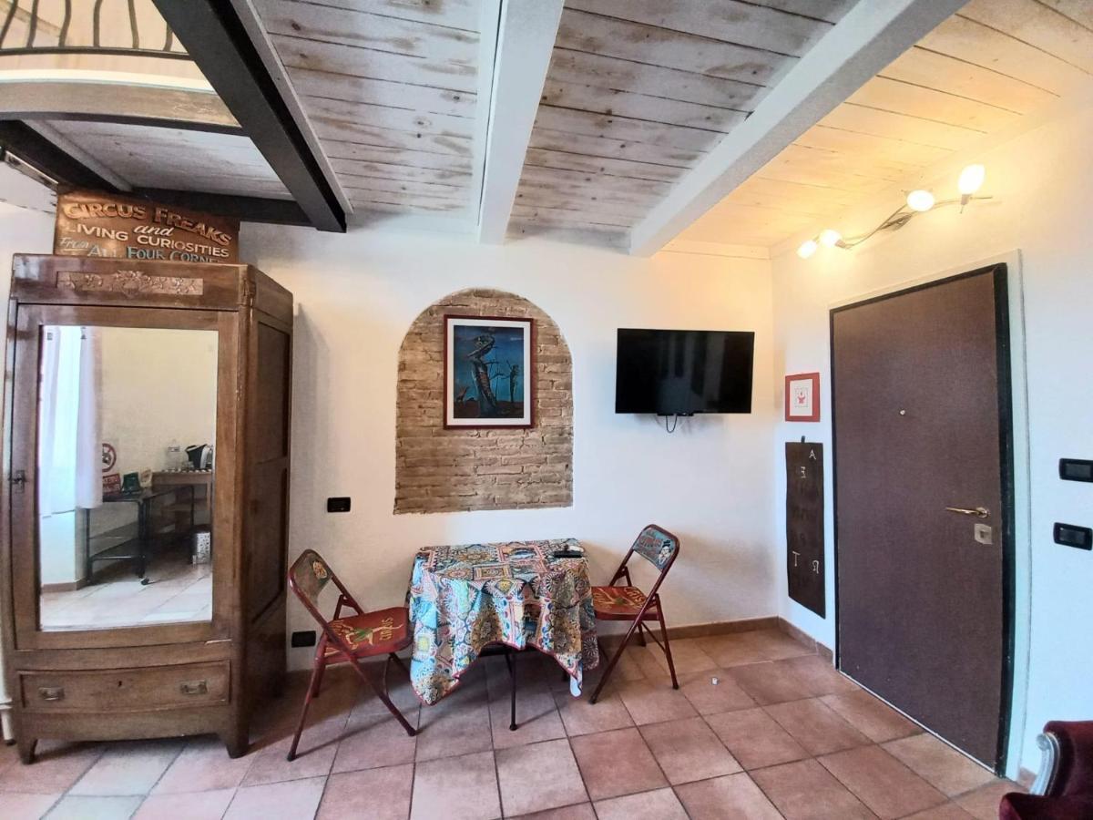 L'Ora Delle Streghe B&B Centralissimo Livorno Kültér fotó
