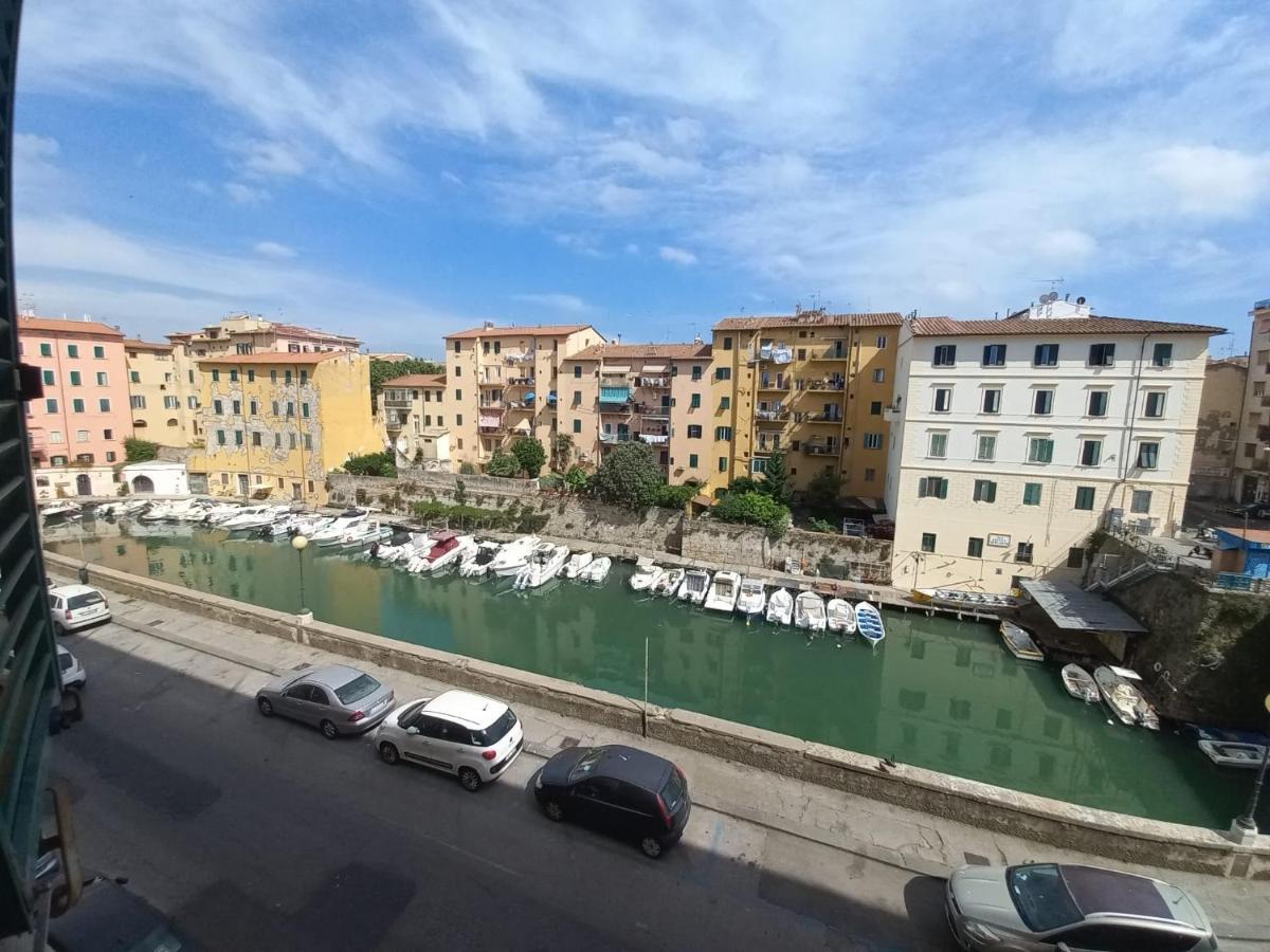 L'Ora Delle Streghe B&B Centralissimo Livorno Kültér fotó