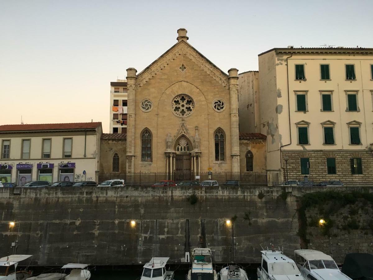 L'Ora Delle Streghe B&B Centralissimo Livorno Kültér fotó