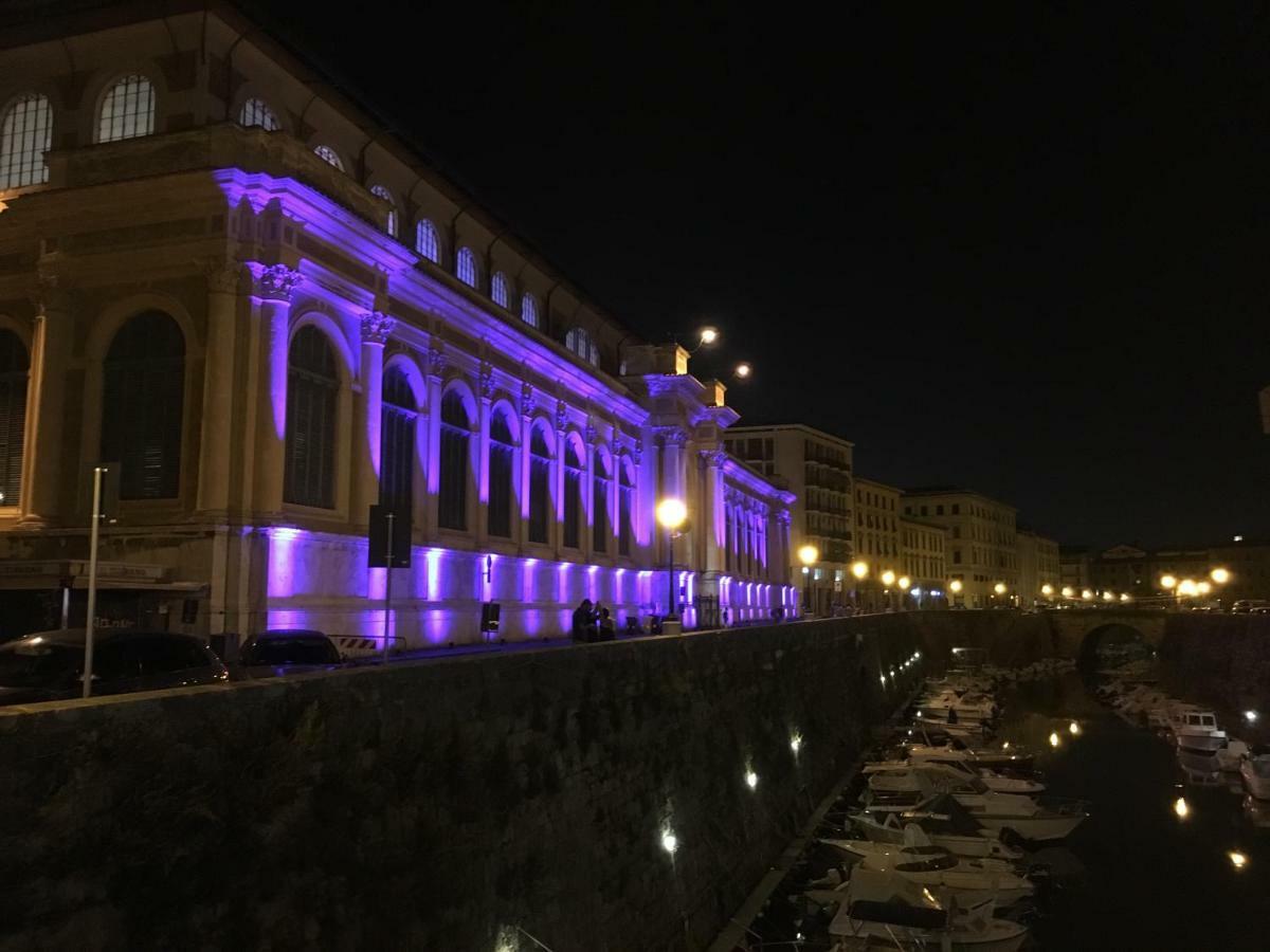 L'Ora Delle Streghe B&B Centralissimo Livorno Kültér fotó