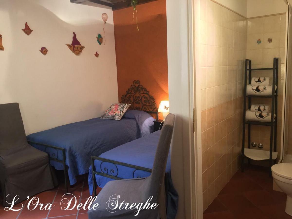 L'Ora Delle Streghe B&B Centralissimo Livorno Kültér fotó